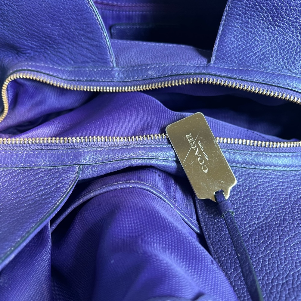 ❤️ SOLD ❤️ Coach Purple Leather Tote Bag - Picture 5 of 12